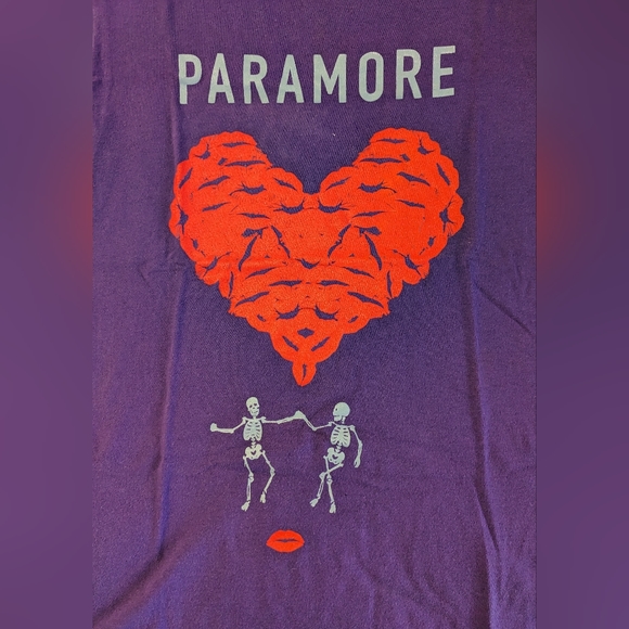 Paramore band t-shirt - Picture 2 of 5